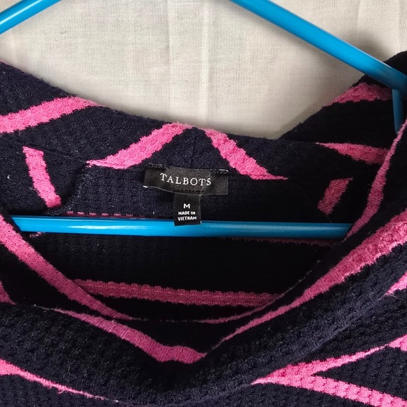 Talbots Sweater M Navy Pink‎ Stripe Waffle Knit Cowl Neck Pullover Casual Top - Picture 3 of 8